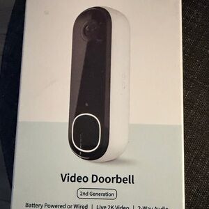 Arlo Video Doorbell - Black and White